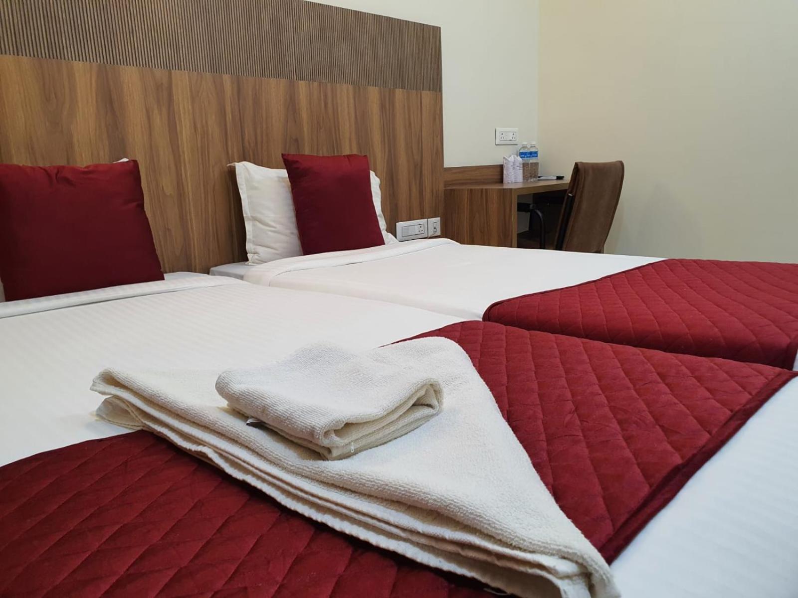 Hotel Deepakam Inn Palakkad Luaran gambar