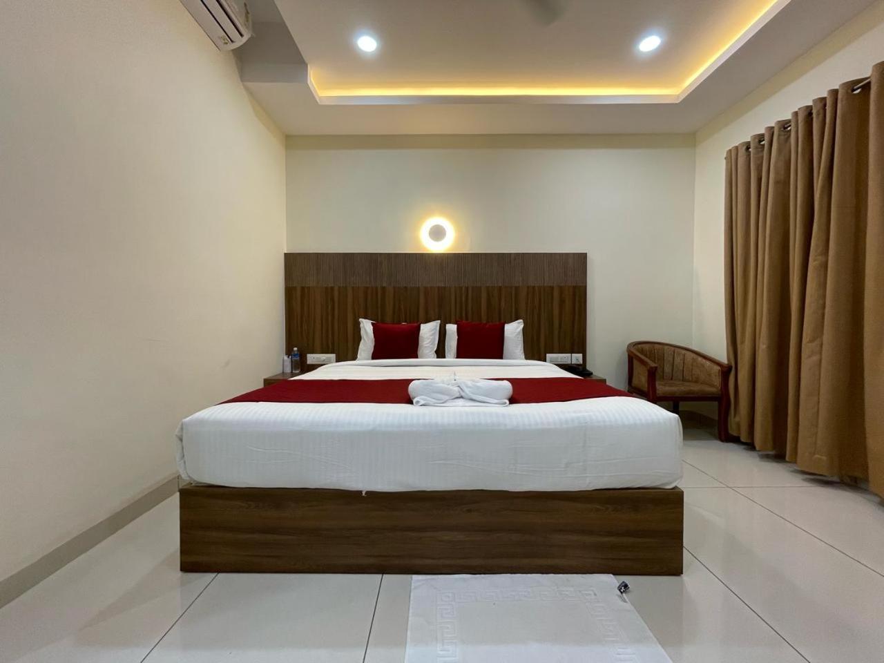 Hotel Deepakam Inn Palakkad Luaran gambar